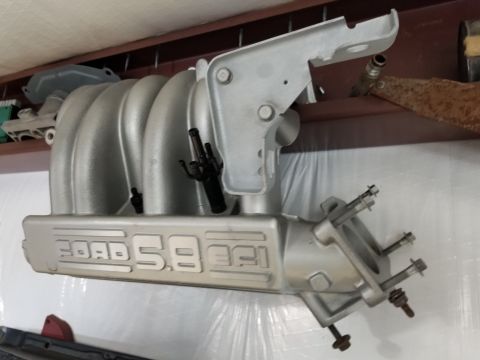 1983 Ford Bronco - Plenum (Upper Intake Manifold) for 5.8L from '93 Bronco It has been washed inside & out, sandblasted inside & out, painted DupliColor Alumi…