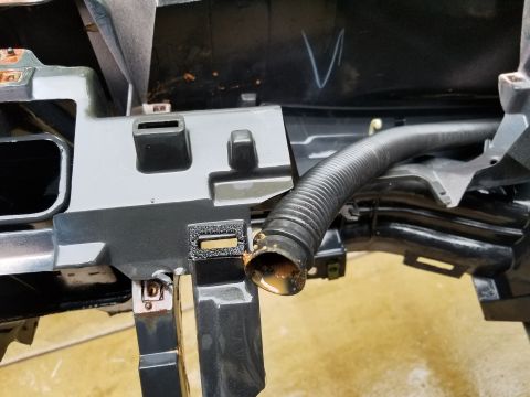 1997 Ford F-250 - Just when I thought I had all the JY's mud washed out, I found a few hidden stashes.