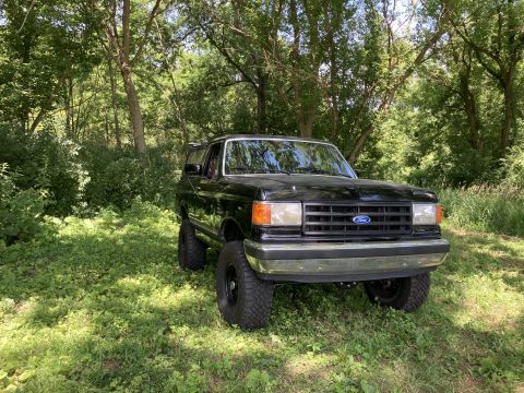 1987 Ford Bronco photo