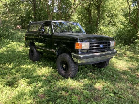 1987 Ford Bronco photo