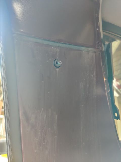 1996 Ford Bronco - 20200715 - Passnger B pillar seam shows evidence of leaking.