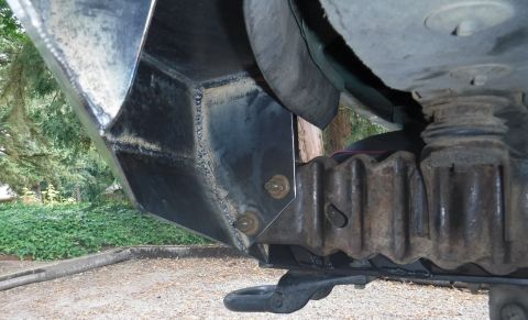 1992 Ford Bronco - Frame horn mounting method, using spare bumper mounting brackets that don't require getting a wrench on the backside.