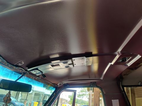 1996 Ford Bronco - 20200719 - The headliner is held up by the center console, a plastic trim clip, one over the driver window and one over the passenger windo…