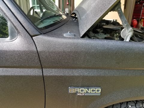 1996 Ford Bronco - Antenna is missing. Factory used black antenna w/sleeve $20 [url=https://www.supermotors.net/registry/media/75986] https://www.supermotors.…