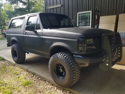 1996 Ford Bronco - [url=https://www.gorhino.com/part-search/3315mb]GoRhino 3315MB StepGuard is not installed per the directions.
