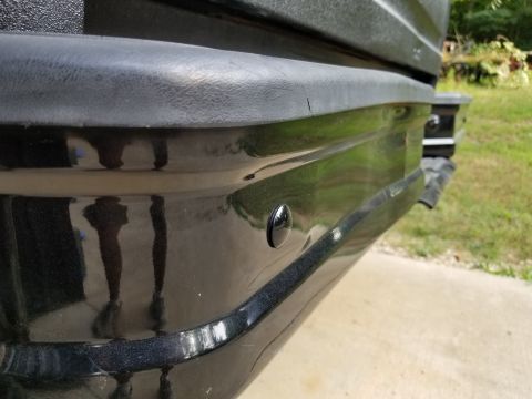 1996 Ford Bronco - The dent in the rear bumper hasn't caused a substantial bend. [url=https://www.supermotors.net/registry/media/922798] https://www.supermoto…