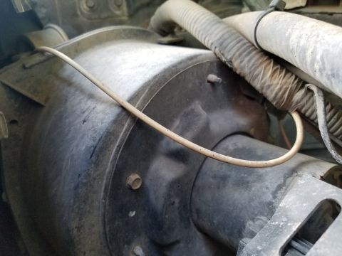 1996 Ford Bronco - Recirculate vacuum motor (white) line is not visibly degraded (yet), but could still be cracked & leaking. [url=https://www.supermotors.net…