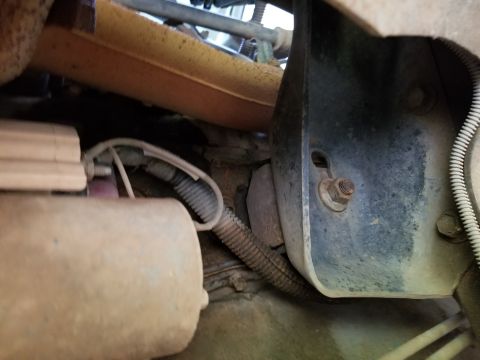 1996 Ford Bronco - Right engine mount broken (as usual) R&R engine or transmission mount (each) $50 [url=https://www.supermotors.net/registry/media/518663] ht…