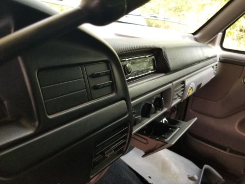 1996 Ford Bronco - The dash pad cover is hiding a crack. [url=https://www.supermotors.net/registry/media/760981] https://www.supermotors.net/getfile/760981/th…