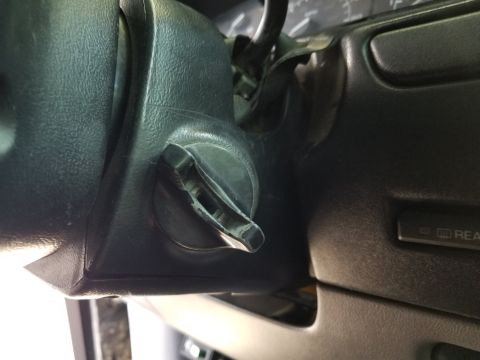 1996 Ford Bronco - As usual, the lock cylinder bezel is loose. Apparently, this was among the last trucks to get the old 10-cut key & zig-zag lock cylinders.…