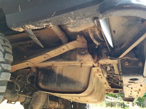 1996 Ford Bronco - The frame is slightly bent where the receiver used to be bolted beside the gas tank.