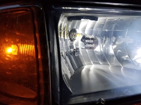 1996 Ford Bronco - The bright side of the Right LED barely comes on. It needs to be replaced. [url=https://www.supermotors.net/registry/media/1161136] https:/…