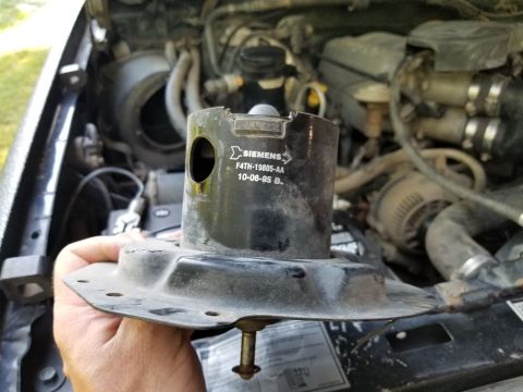 1996 Ford Bronco - To check for evaporator blockage, I had to remove the blower, which also required removing the vacuum reservoir. $30 DONE While it's out, I…