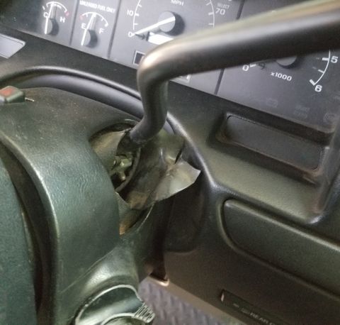 1996 Ford Bronco - The shifter bushings have normal wear, but the clamp & lever screws are not loose. Supply & install bushings $60 (includes R&I column) [url…