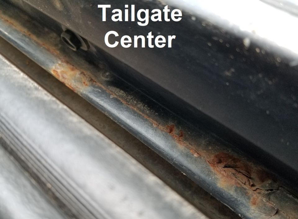 The t/g is rusted much more-heavily near the center because of the missing outer weatherbelt allowing dirt to be washed off the window inside.