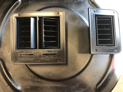 1978 Ford Bronco - Passenger vents