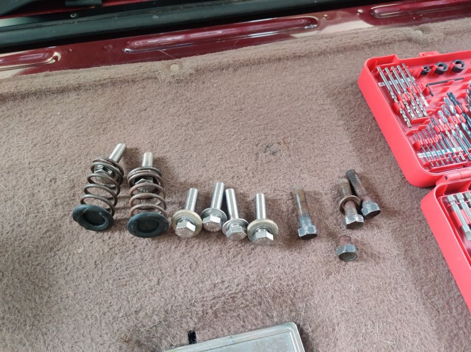 20200816 - Replacing the 6 rear seat bolts with grade 8 stainless.
