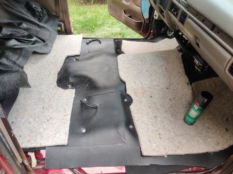 1996 Ford Bronco - 20200822 - Padding came with the cabin flooring, so I positioned and trimmed it as necessary and used the 3m Hi-Strength 90 spray cement.
