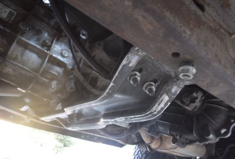 1992 Ford Bronco - Transfer case fits now with the proper crossmember!
