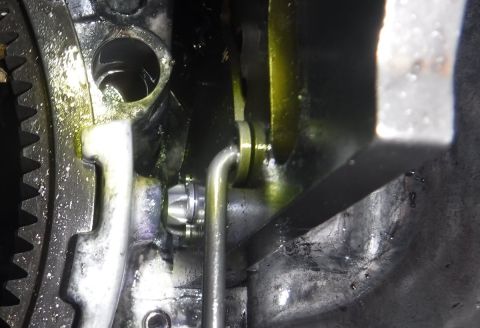 1992 Ford Bronco - '89 BW1356 t-case has the c-clip on the shift shaft.