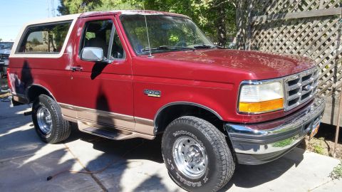 1996 Ford Bronco - 20140901 - Paint and clear appeared faded and needing work. My dad and I washed, buffed, polished, waxed, and detailed the Bronco when I ca…