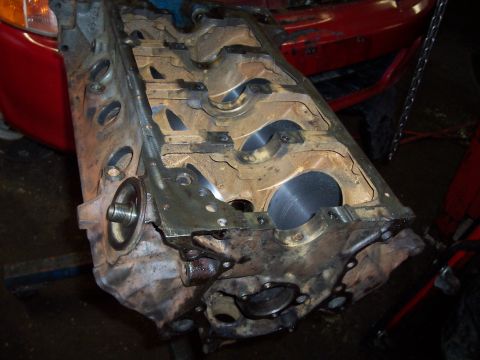 1987 Ford Bronco - Block all polished up!