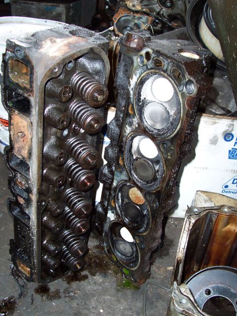 1987 Ford Bronco - E7's looking sad and homeless!