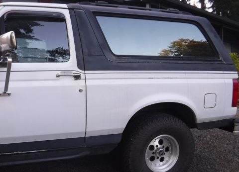 1992 Ford Bronco - Installed some factory tinted hardtop windows and new gaskets.