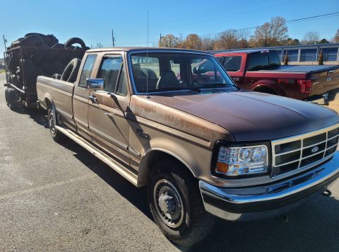 1993 Ford F-250 - The first pull was pretty light; only about 1700# trailer with about 2200# of scrap tires for a GCW of about 11Kip, which is what the owner…
