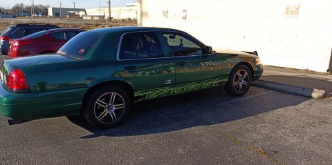 2006 Ford Crown Victoria photo