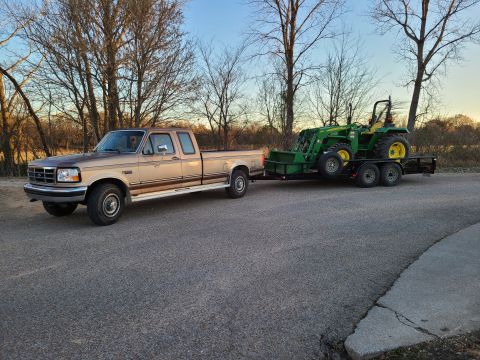 1993 Ford F-250 - This is ~5600# of truck pulling a ~3000# trailer with a ~7500# tractor on it for a total of ~16Kip GCW. It was obviously overweight when st…