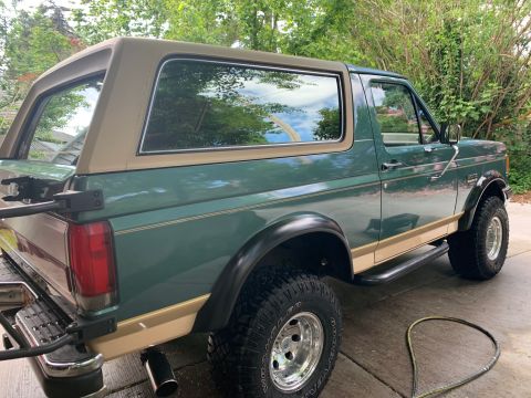 1990 Ford Bronco photo
