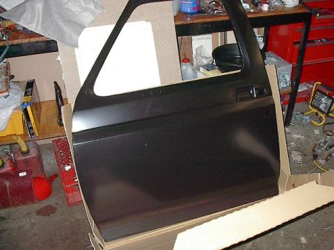 1986 Ford Bronco - Really happy when I found no lower mirror bracket holes pre-drilled