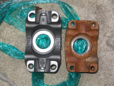 1979 Ford Bronco - 1410 vs 1350. Dana 70 Front axle.