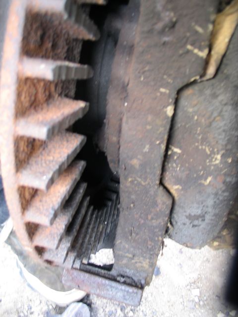 1979 Ford F-250 - rotors aren't suppose to look like that.
