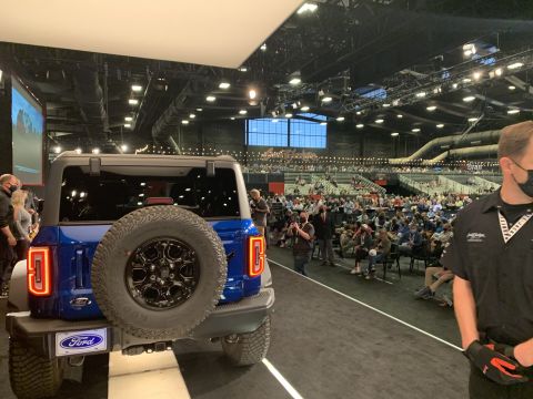 2021 Ford Bronco photo