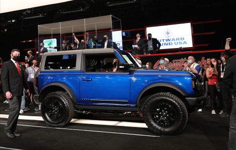 2021 Ford Bronco photo