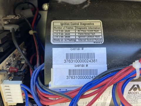 2015 Ford F-550 - Furnace control board showing diagnostic codes and serial number 376310000024381.