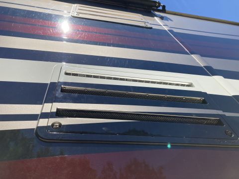 2015 Ford F-550 - Camco RS600