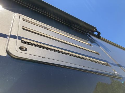 2015 Ford F-550 - Camco RS600