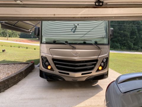 2015 Ford F-550 - LED on left