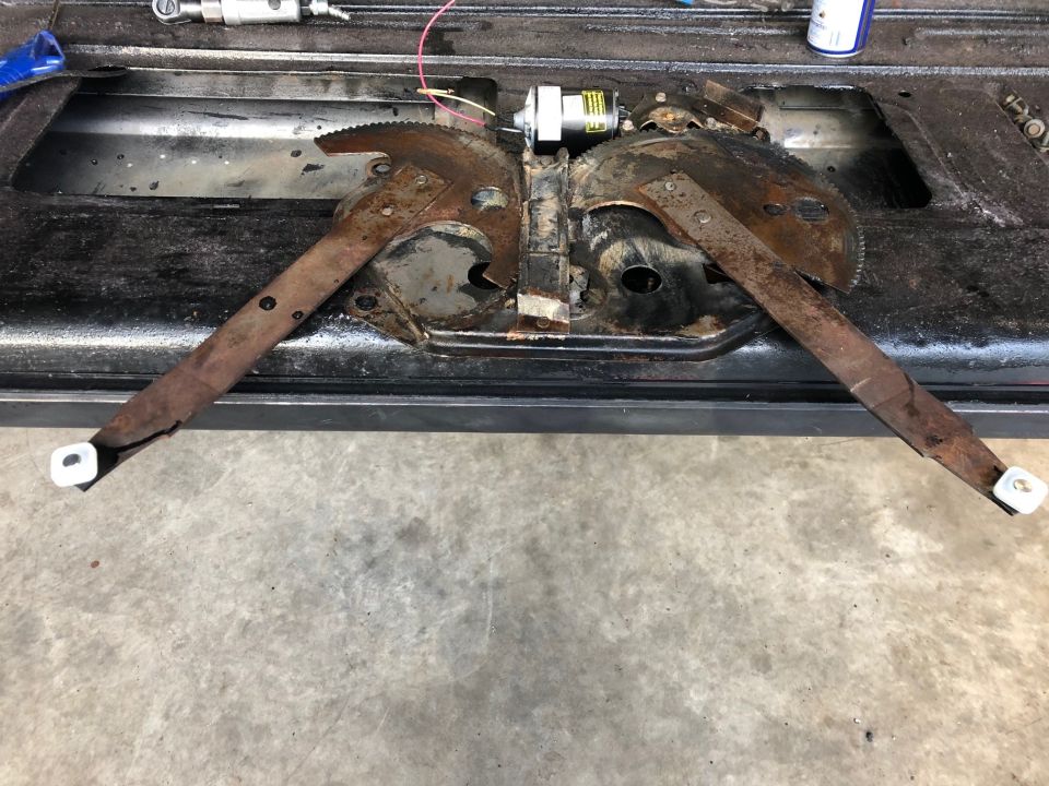 Cleaned up, motor and new guides installed