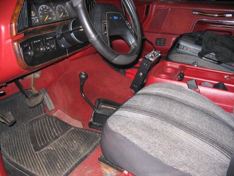 1989 Ford Bronco - Interior all cleaned up.... Look Ma.. no wires!!!