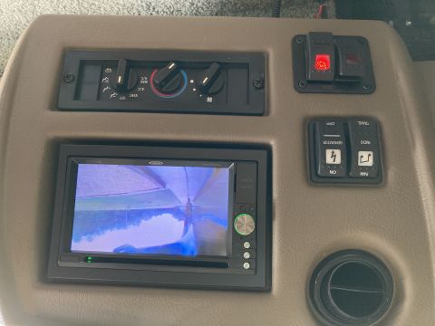 2015 Ford F-550 - GPS power switch and Side camera activation switch