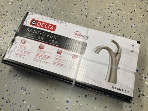 2015 Ford F-550 - Box for a Delta Sandover faucet, SpotShield technology and a worry-free drain catch.