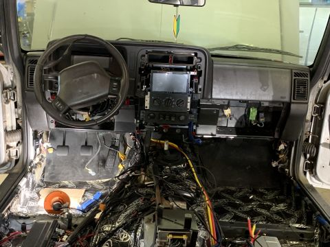 2000 Jeep Cherokee “MyCorona”