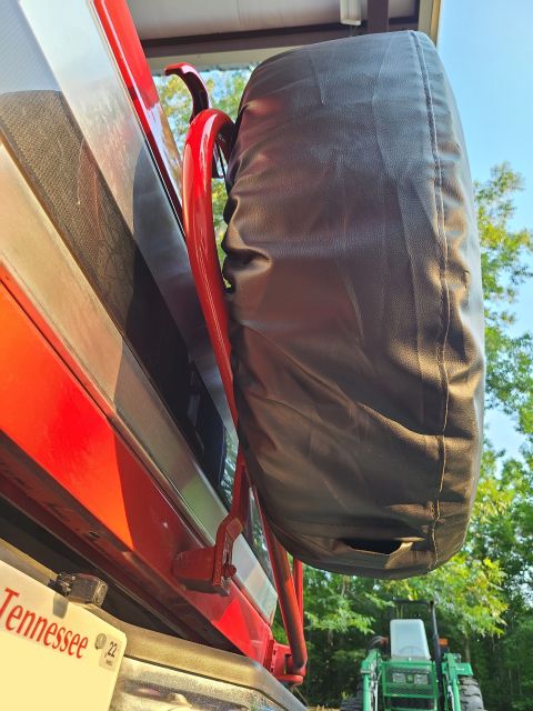 1995 Ford Bronco - The swingaway was also painted body color. There is no noticeable t/g rust outside or in. The bumper was raised badly to match the body lif…