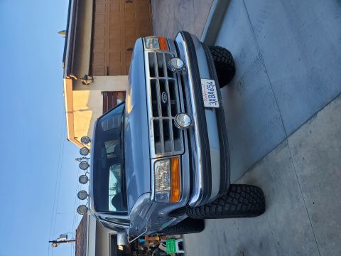 1994 Ford Bronco photo