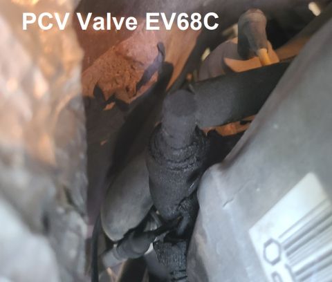 1995 Ford Bronco - The PCV valve looks to be factory. [url=https://www.supermotors.net/registry/media/833143_1] https://www.supermotors.net/getfile/833143/thu…