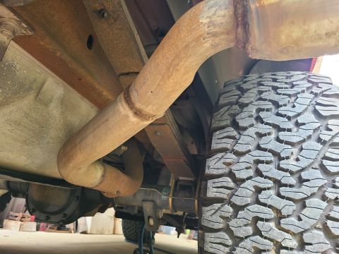 1995 Ford Bronco - The tailpipe was raised for the body lift.